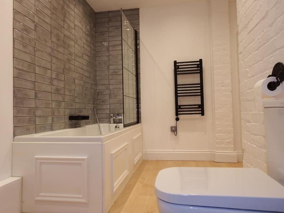 Newly Renovated Stunning Warehouse Apartment Bournemouth Exterior photo