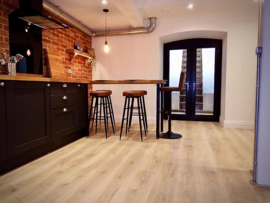 Newly Renovated Stunning Warehouse Apartment Bournemouth Exterior photo