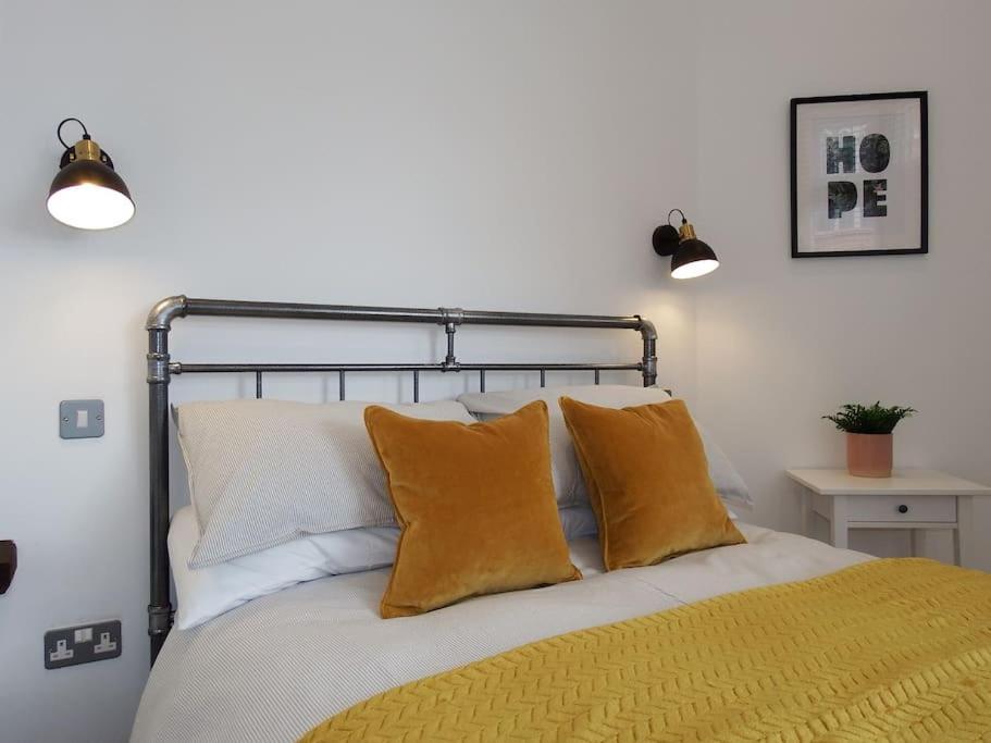 Newly Renovated Stunning Warehouse Apartment Bournemouth Exterior photo